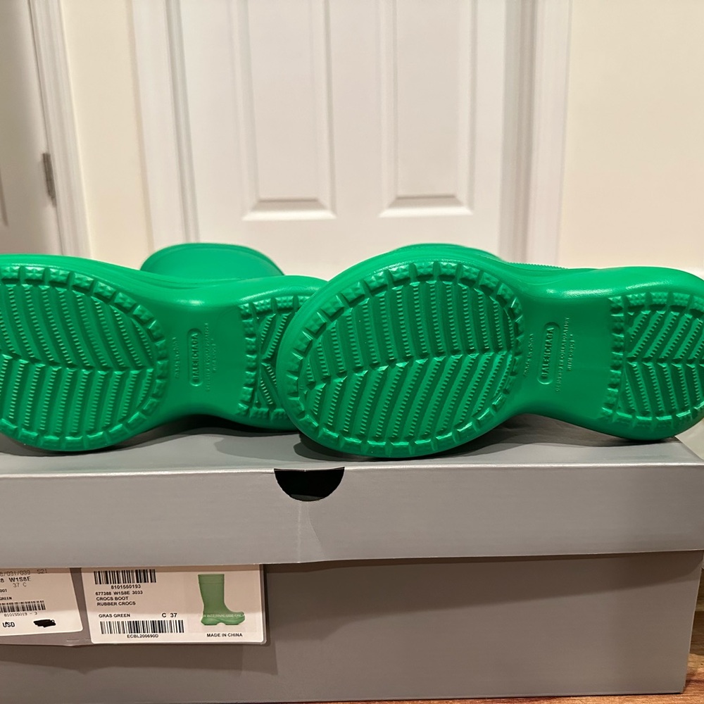 Balenciaga Vibrant Green Rain Boots - Picture 4 of 7